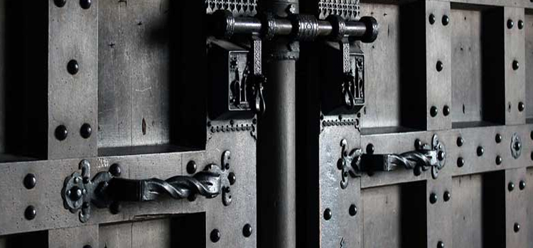 steel entry door repair in Alondra Park